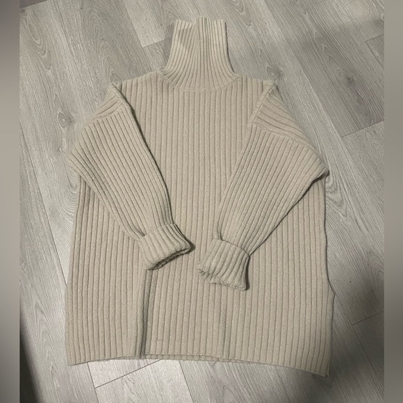 Oak and Fort Turtleneck Sweater - Picture 1 of 2